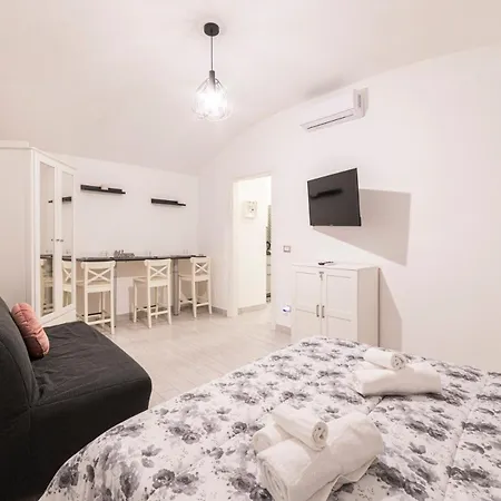 公寓 Rita's House By Domusextra 那不勒斯