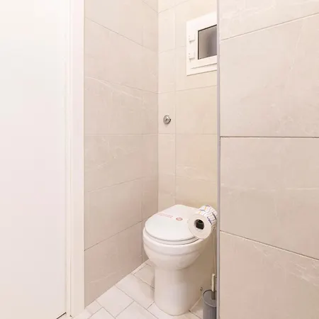 Rita's House By Domusextra Apartament Neapol